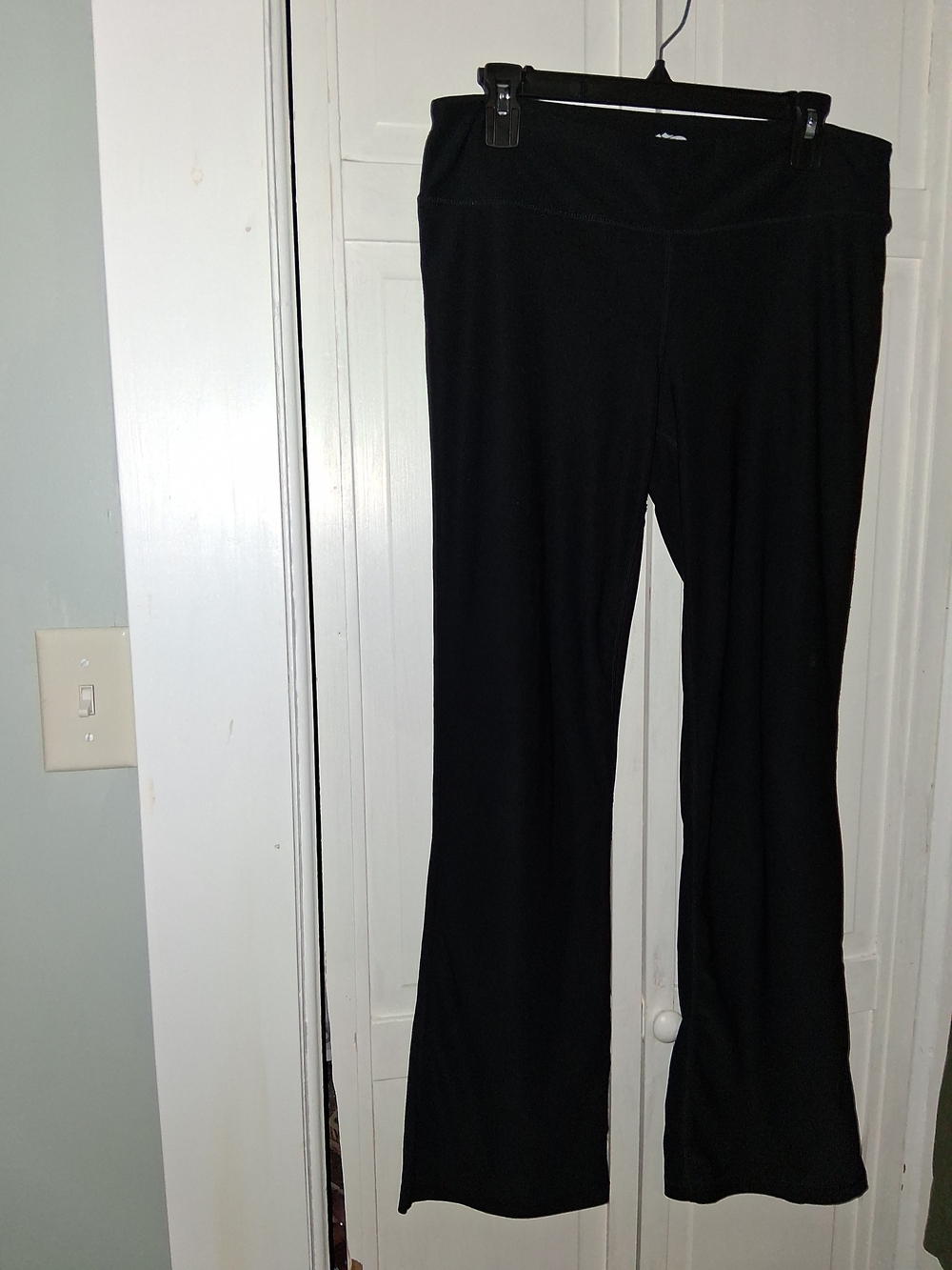 Cascade Sport Black Women’s Flare Yoga Pants